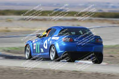 media/Oct-26-2025-CalClub SCCA (Sun) [[8ce1e69566]]/Group 2/Grapevine/
